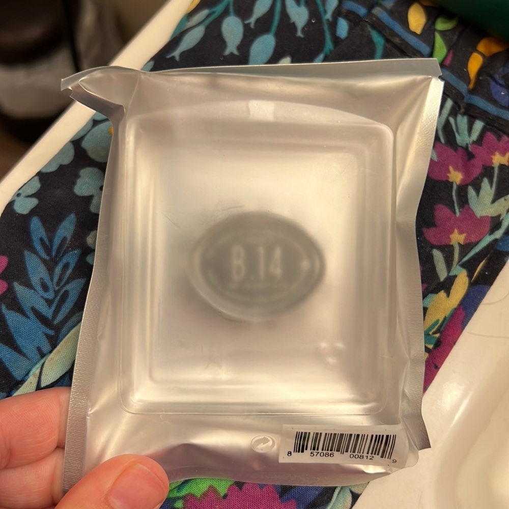 Lashify B14 (BOLD) unopened gossamers